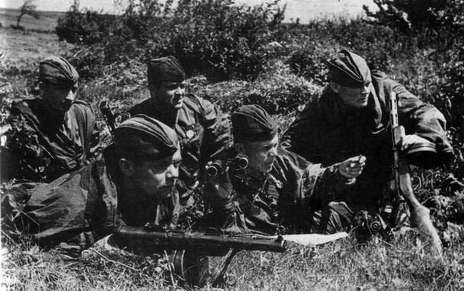 4.Советские разведчики на Харьковском направлении. Август 1943 г.